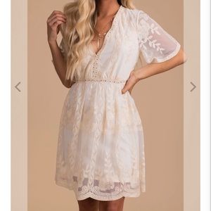 Bella Ella Light My Fire Cream Lace Mini Dress 💥 Comfortable and gorgeous